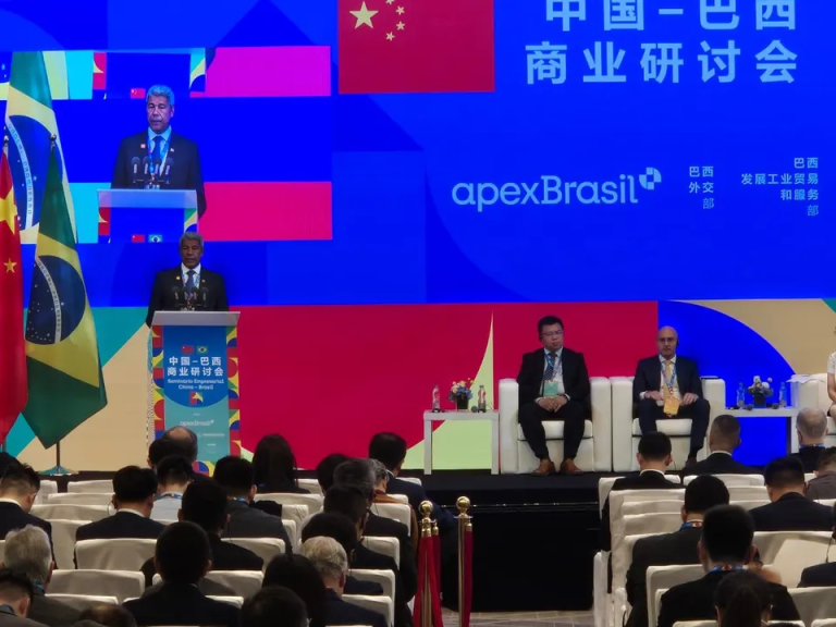 Na-China-Jeronimo-apresenta-potencial-da-Bahia-par0131751900202505121201-ScaleDownProportional